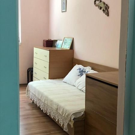 Compact City Center Apartment Кырджали Экстерьер фото