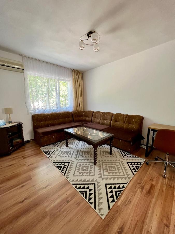 Compact City Center Apartment Кырджали Экстерьер фото