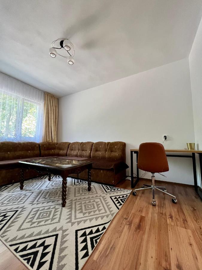 Compact City Center Apartment Кырджали Экстерьер фото